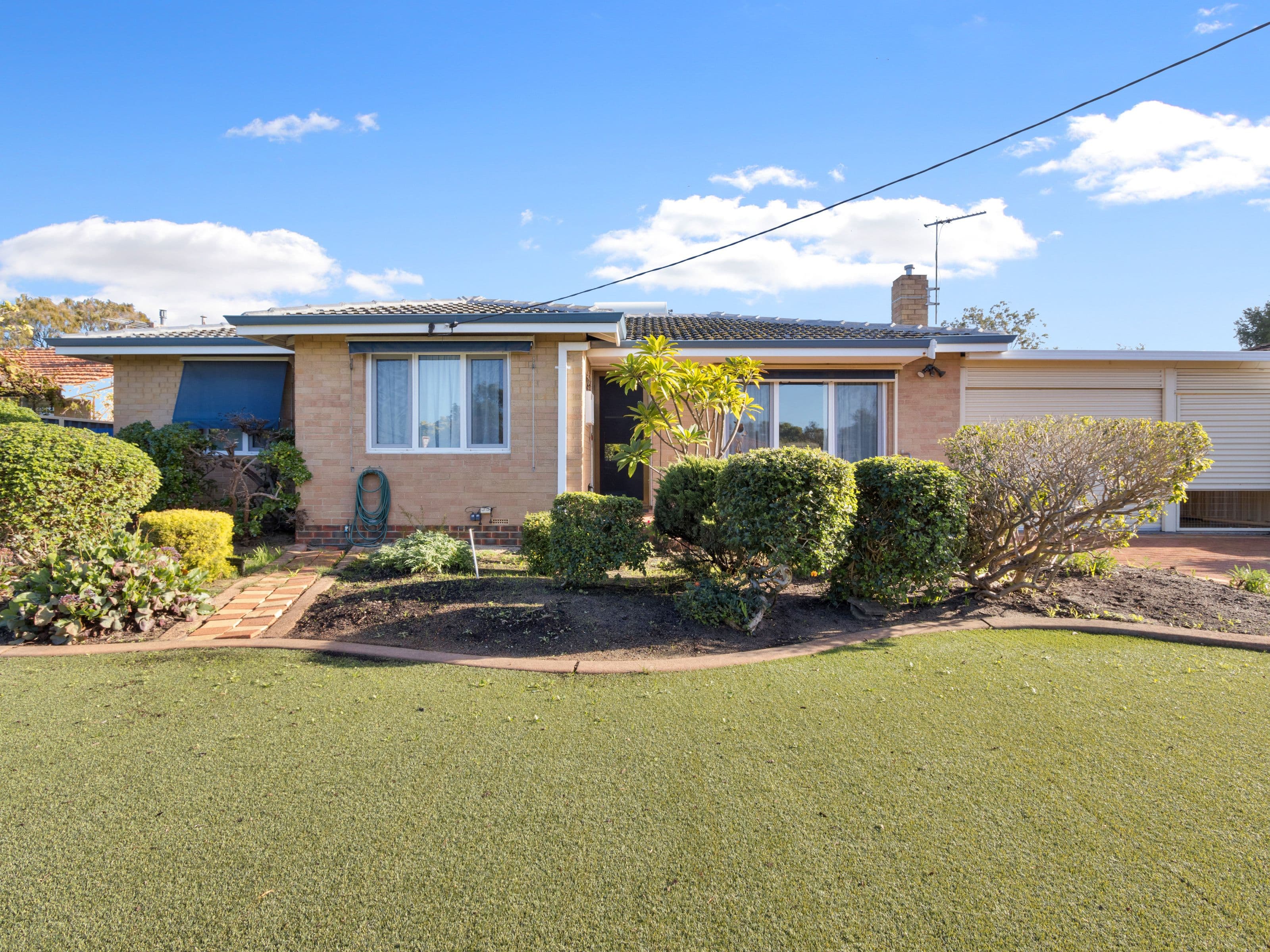 98 Dulwich Street, Beckenham WA 6107, Beckenham - Thumbnail 2