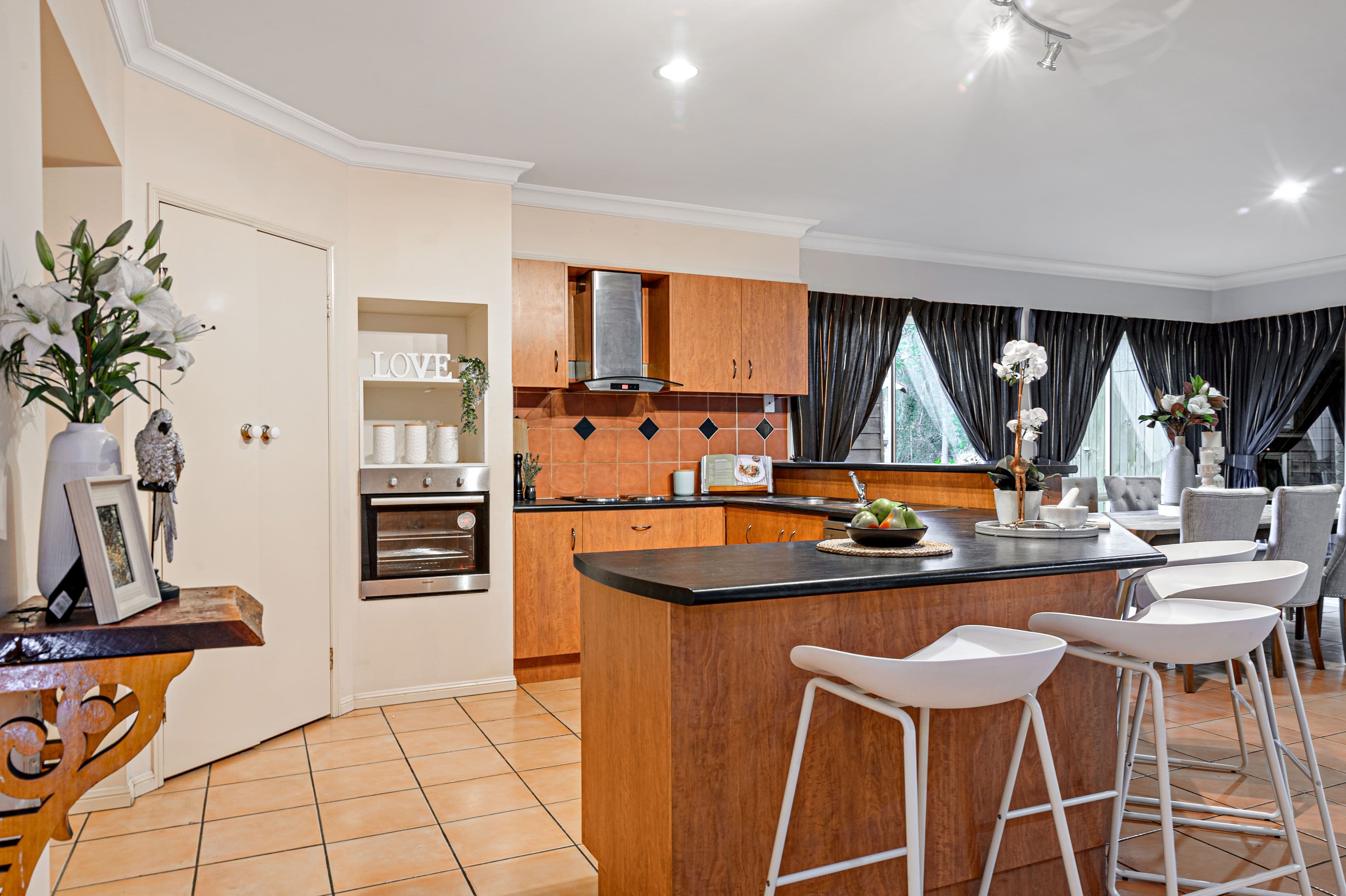 22 Snow Wood Drive, Eatons Hill QLD 4037, Eatons Hill - Thumbnail 6