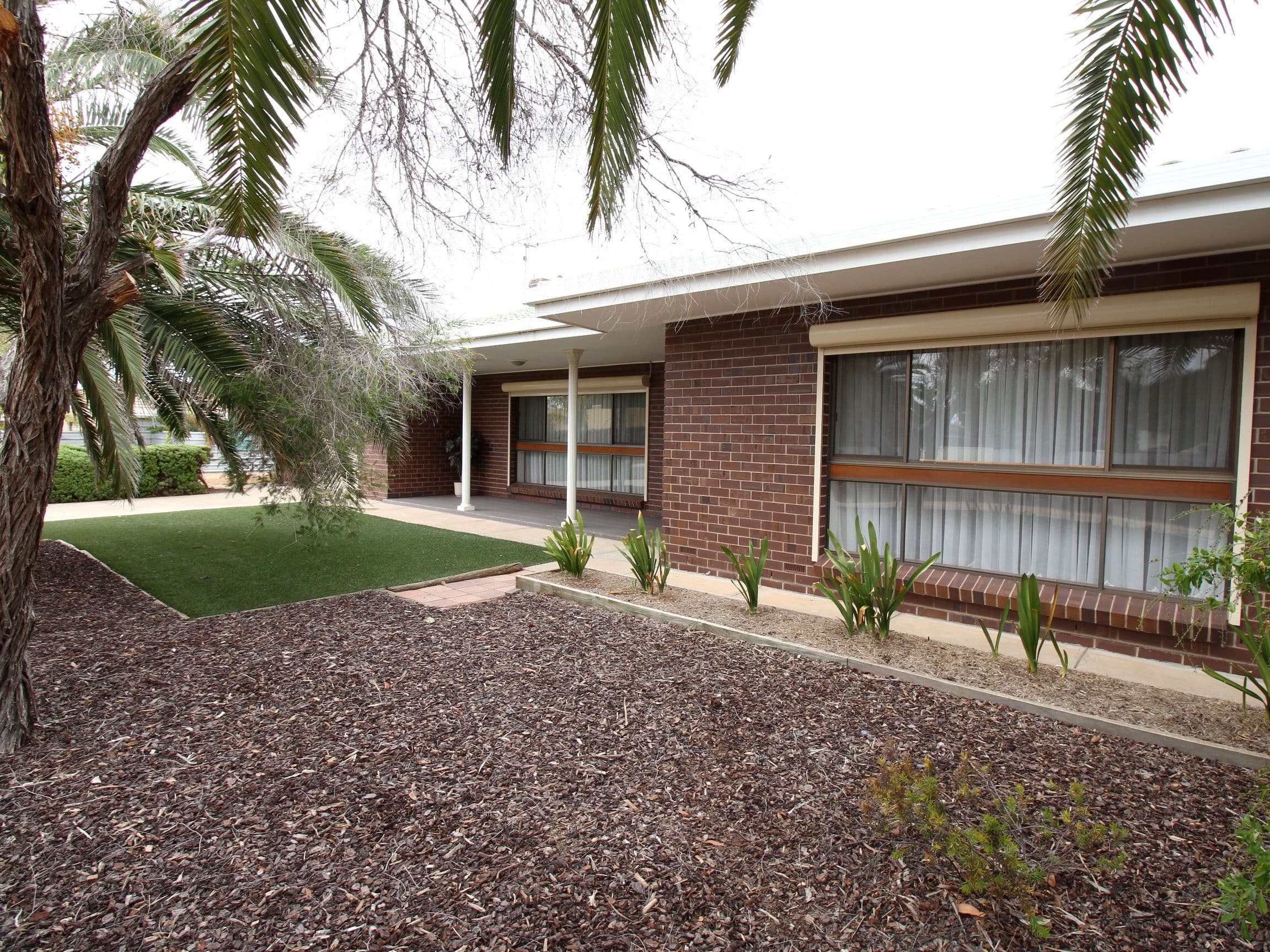 1 Gow Avenue, Barmera SA 5345, Barmera - Image 1