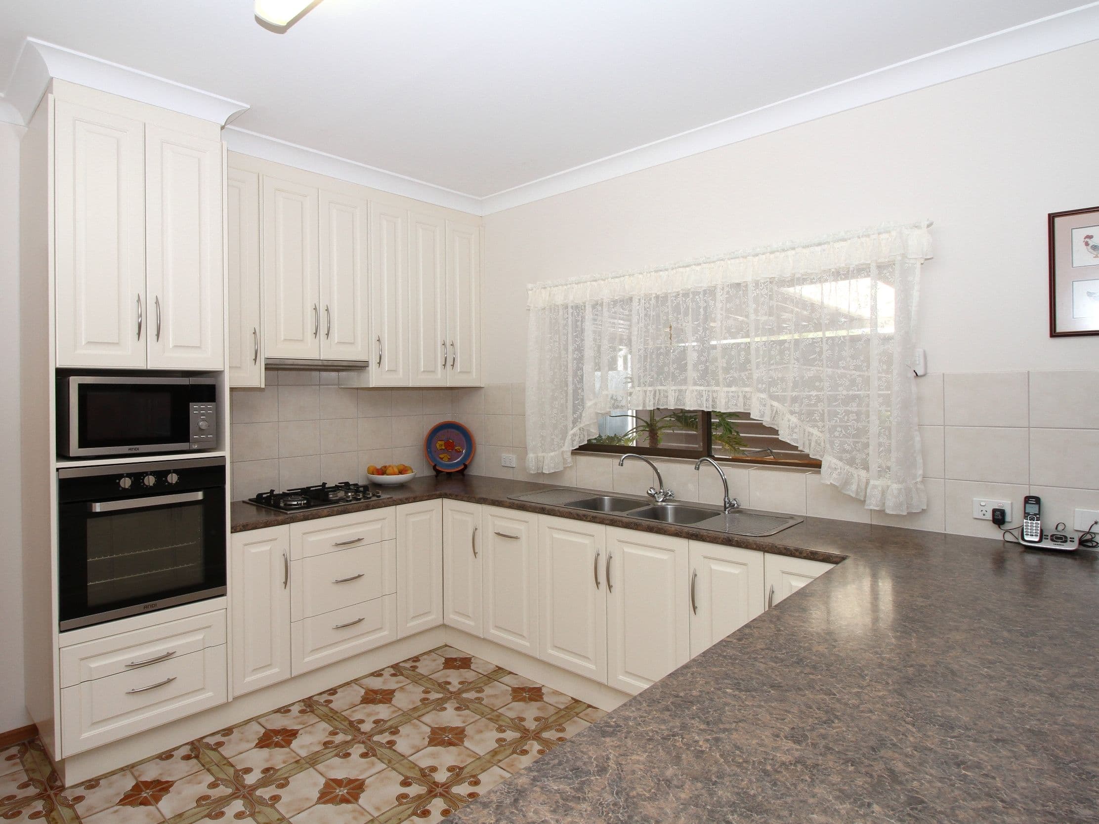 1 Gow Avenue, Barmera SA 5345, Barmera - Thumbnail 4