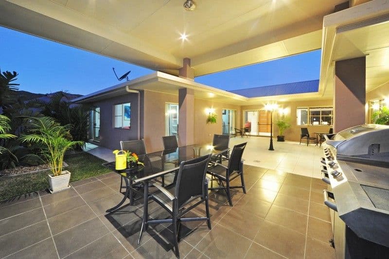 70 Galbraith Park Drive, CANNONVALE QLD 4802, Cannonvale - Thumbnail 2