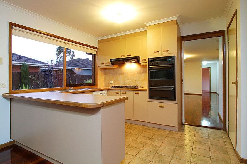 79 Prince of Wales Avenue, MILL PARK VIC 3082, Mill Park - Thumbnail 2