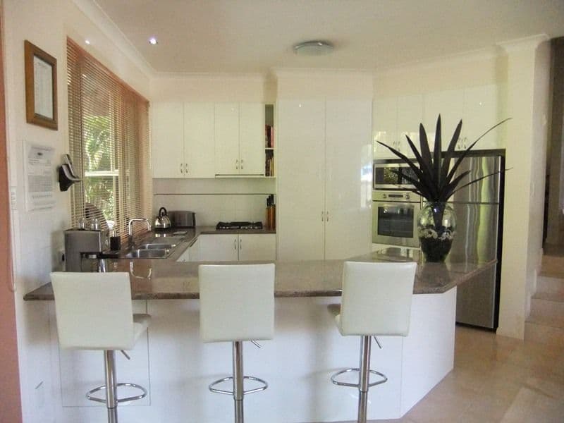 7 Tulipwood Court, ARUNDEL QLD 4214, Arundel - Thumbnail 4