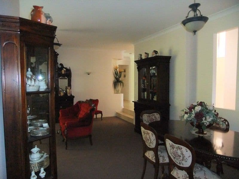 7 Tulipwood Court, ARUNDEL QLD 4214, Arundel - Thumbnail 6