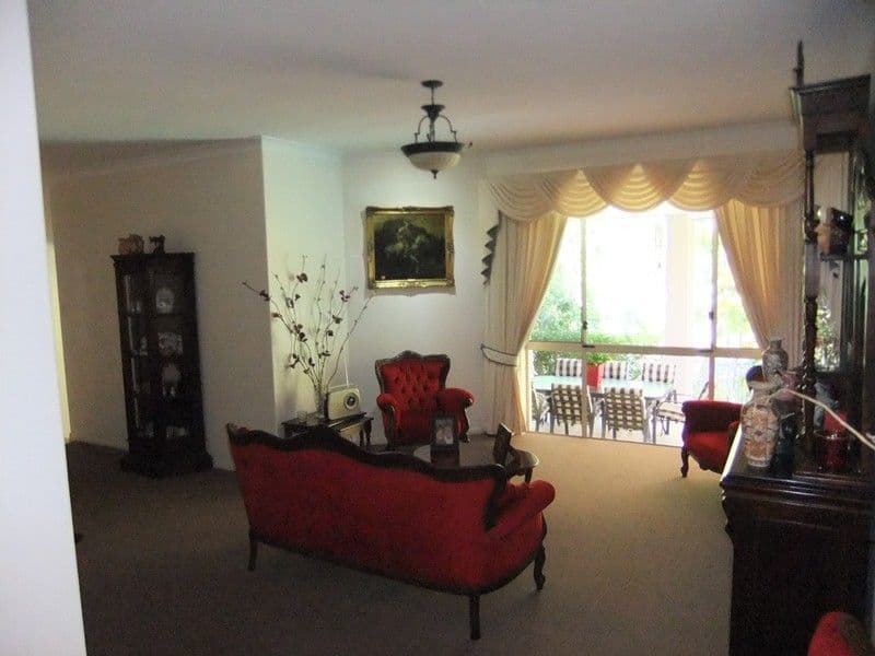 7 Tulipwood Court, ARUNDEL QLD 4214, Arundel - Thumbnail 7