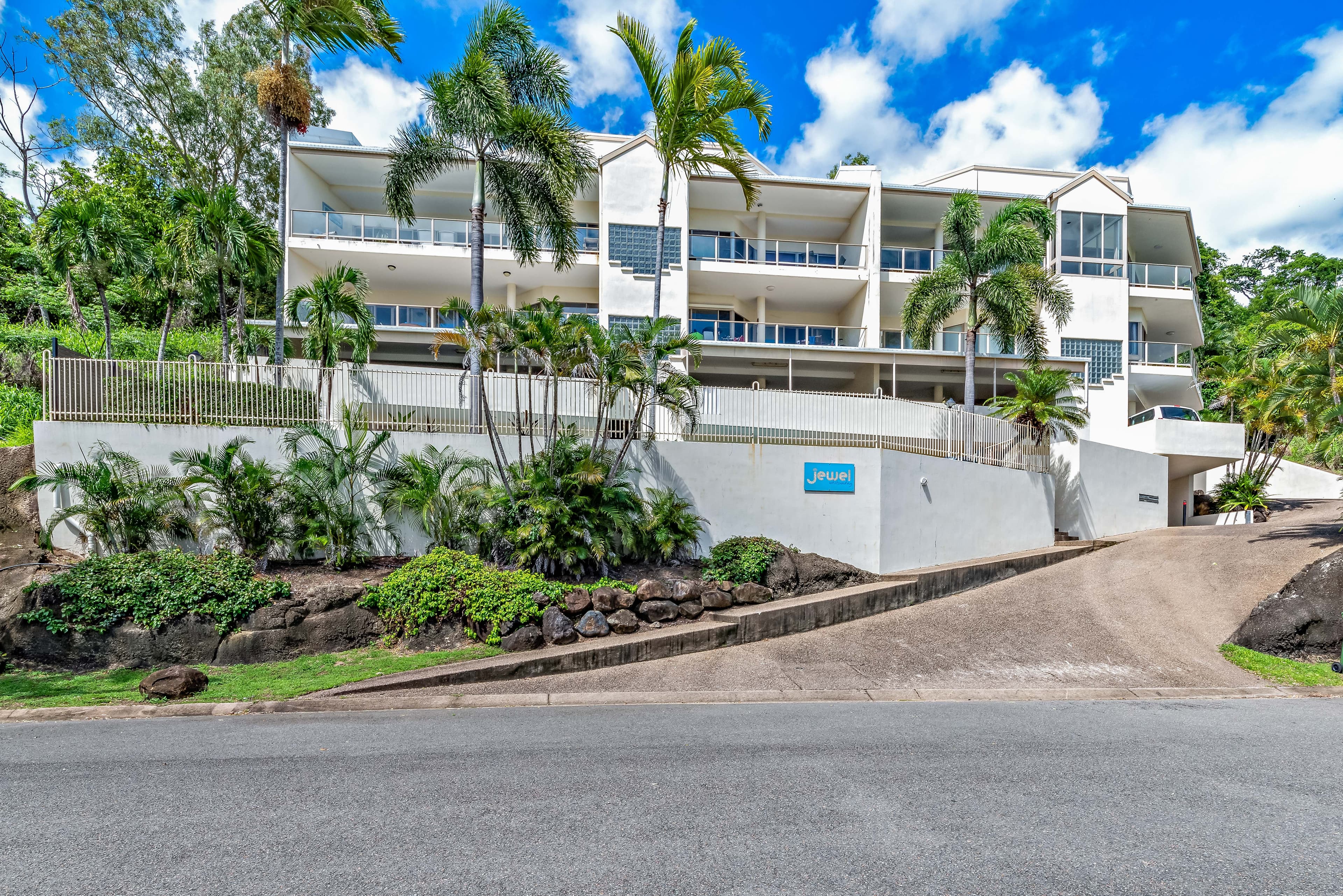 15 Hermitage Drive, Airlie Beach QLD 4802, Airlie Beach - Thumbnail 4