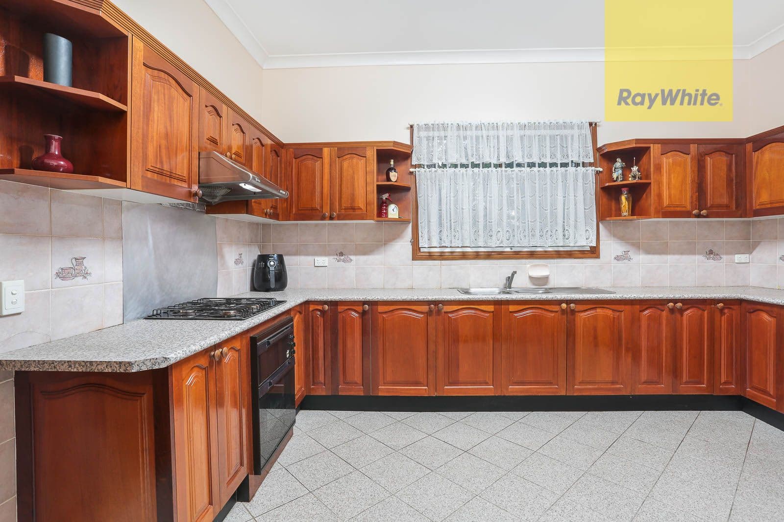 29 Woods Street, Newport VIC 3015, Newport - Thumbnail 6