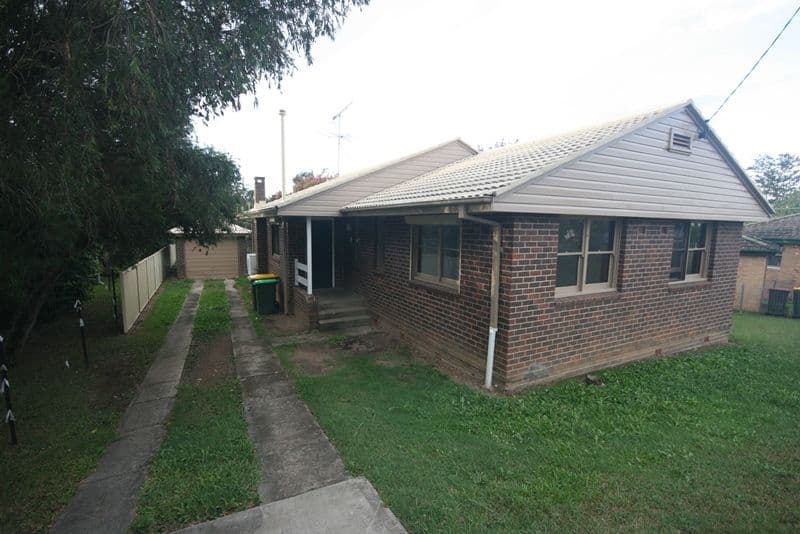 27 Lee Crescent, South Grafton - Image 1