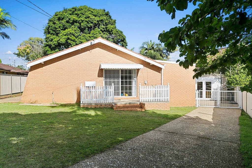 2 Catalina Crescent, Birkdale QLD 4159, Birkdale - Thumbnail 2