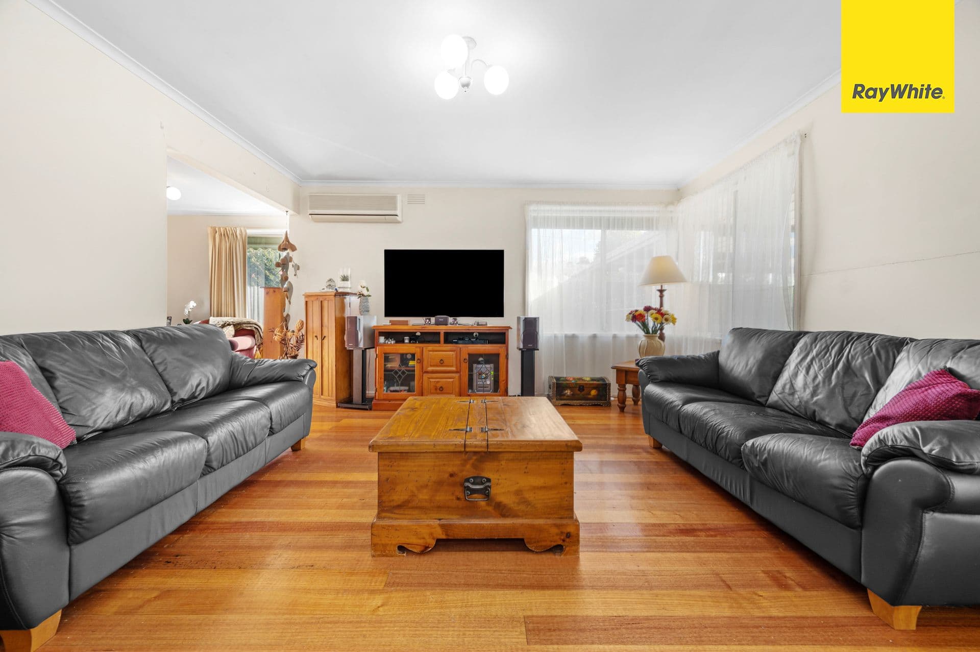 37 Blackwood Drive, Melton South VIC 3338, Melton South - Thumbnail 2