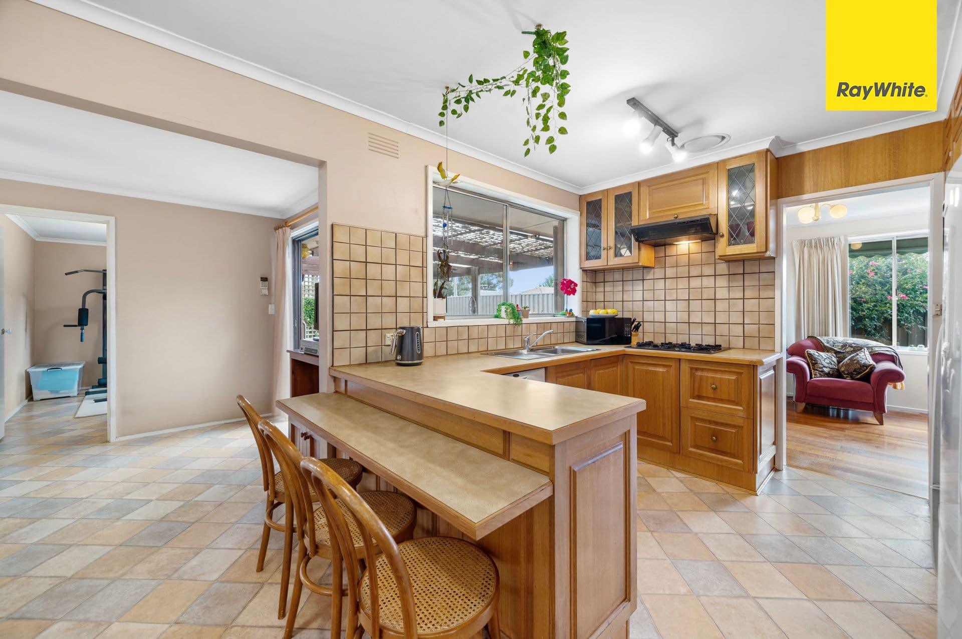 37 Blackwood Drive, Melton South VIC 3338, Melton South - Thumbnail 4