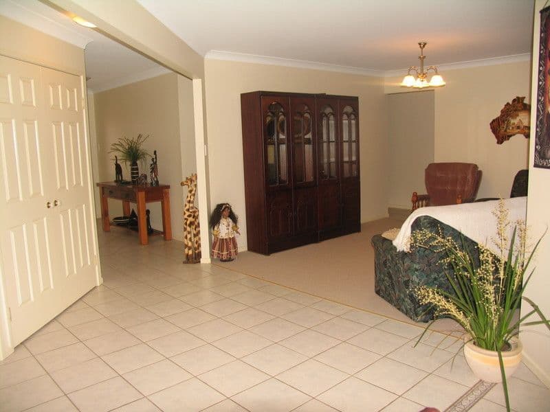 15 Kirralee Court, WESTBROOK QLD 4350, Westbrook - Thumbnail 3