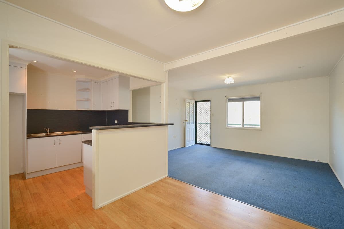 16 Matson Crescent, West Gladstone QLD 4680, West Gladstone - Thumbnail 4
