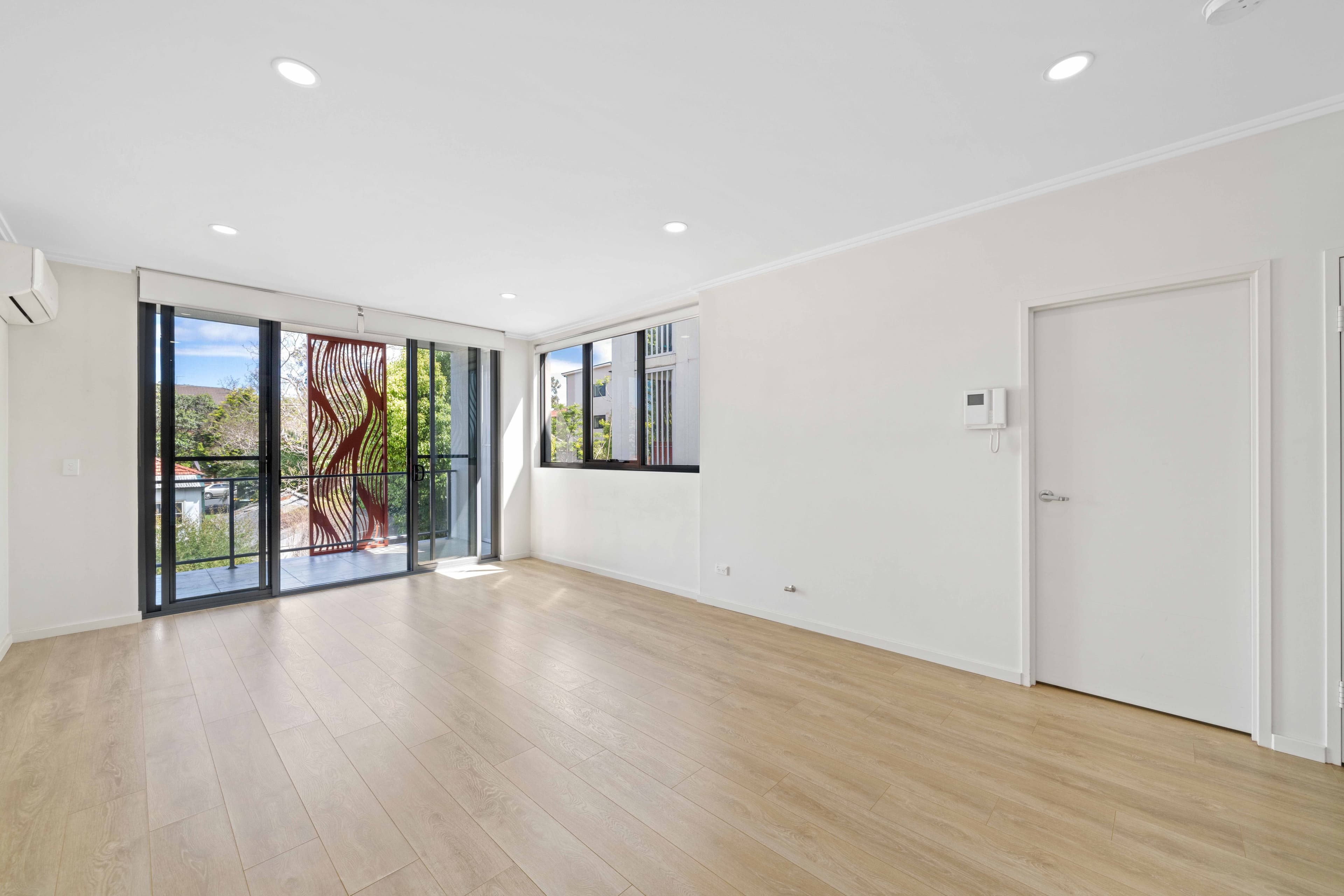 26 Cairds Avenue, Bankstown NSW 2200, Bankstown - Thumbnail 2
