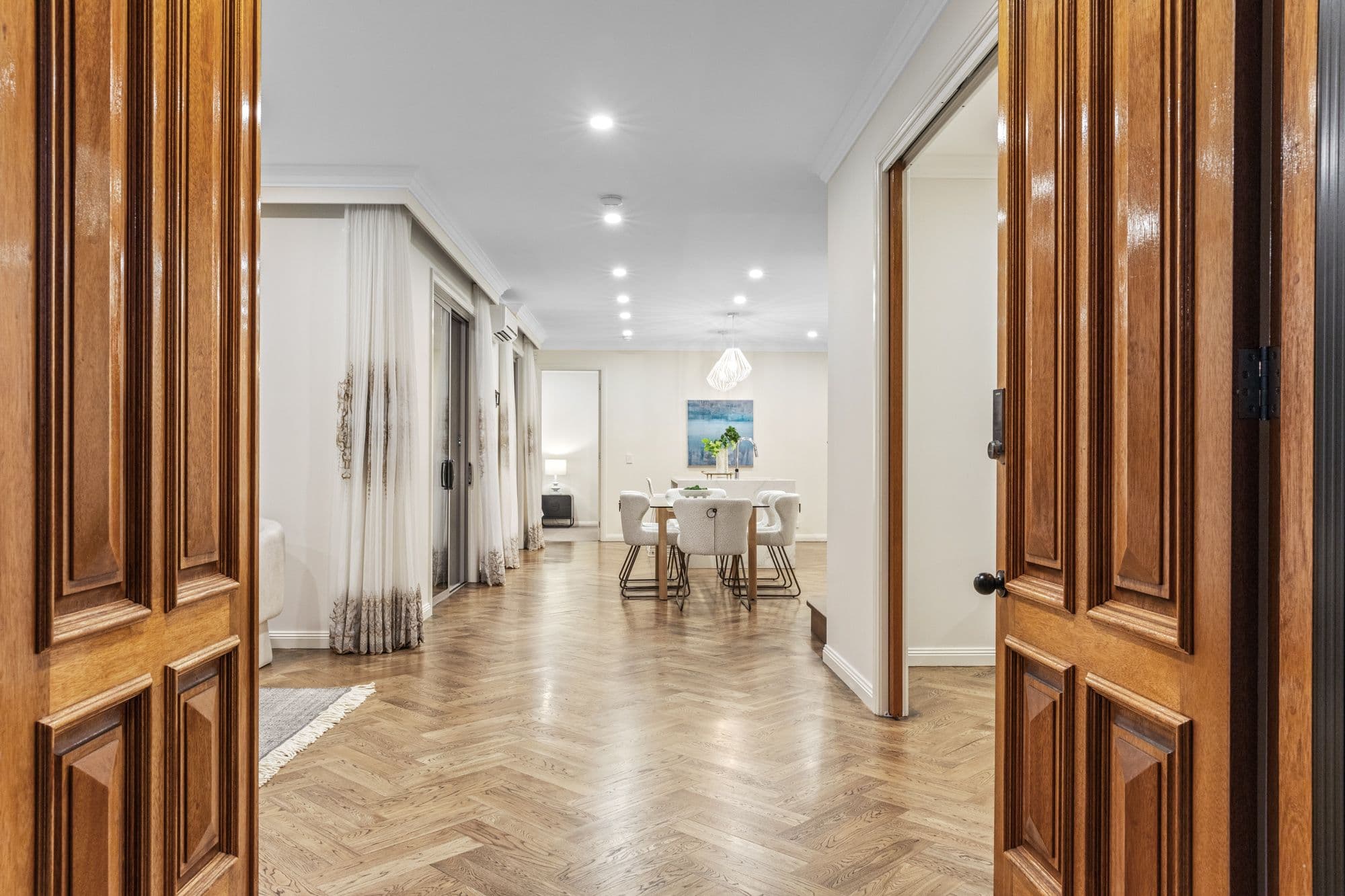 2A Ivy Street, Burwood VIC 3125, Burwood - Thumbnail 2