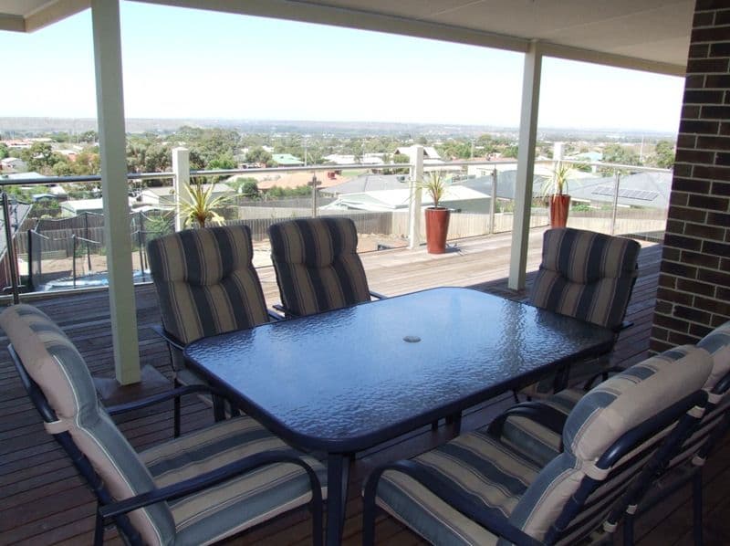 15 Ruddick Place, Bacchus Marsh - Thumbnail 8