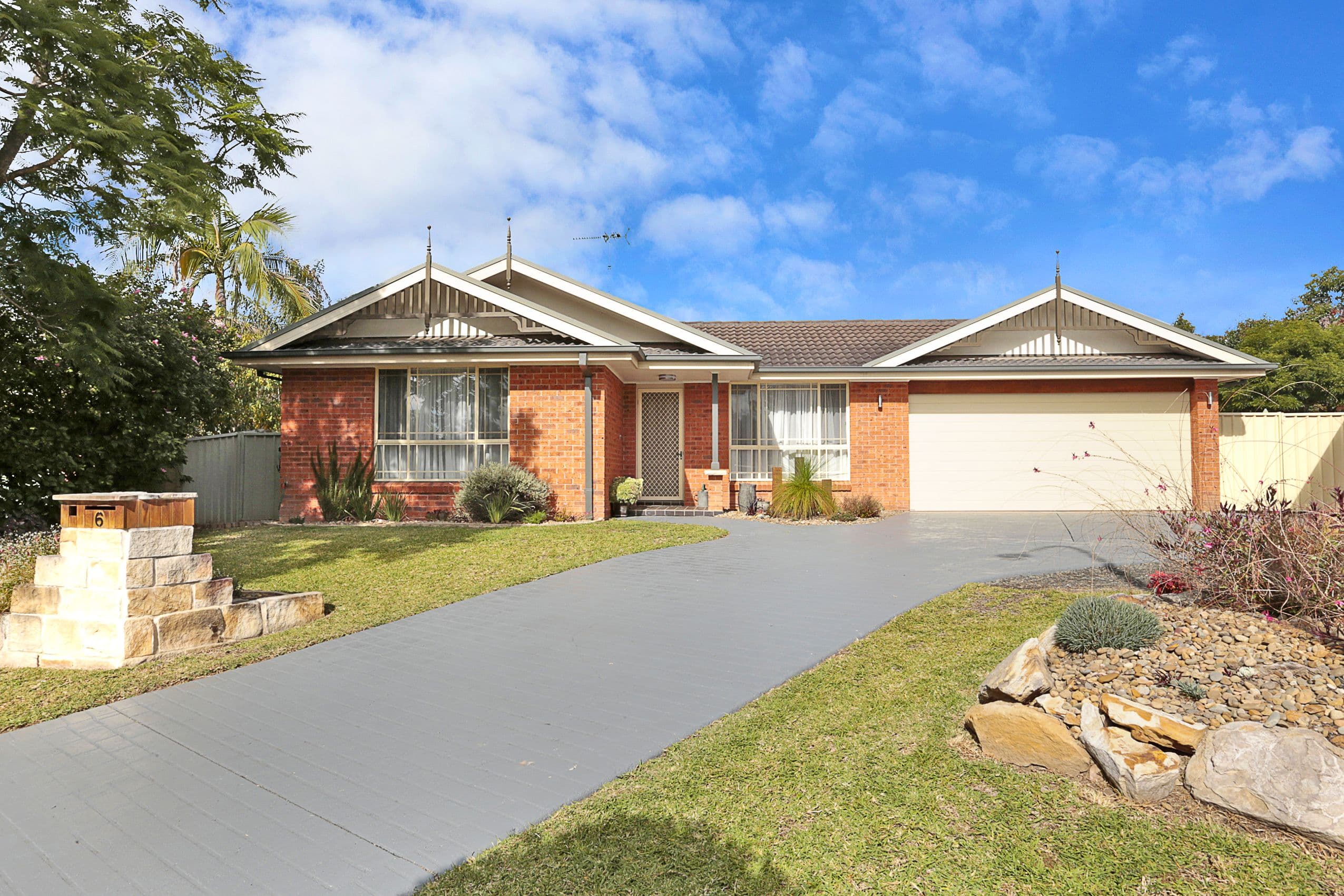6 Staples Place, Glenmore Park - Image 1