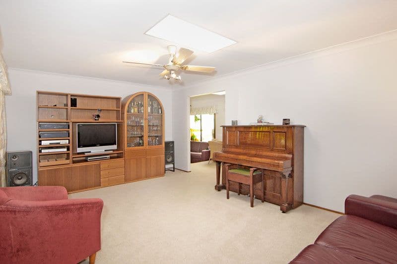 17 Keats Avenue, BATEAU BAY NSW 2261, Bateau Bay - Thumbnail 3