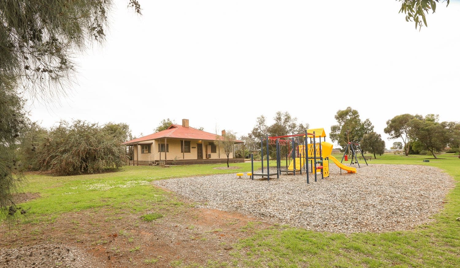 5 Nicholls Court, RED CLIFFS VIC 3496, Red Cliffs - Image 1