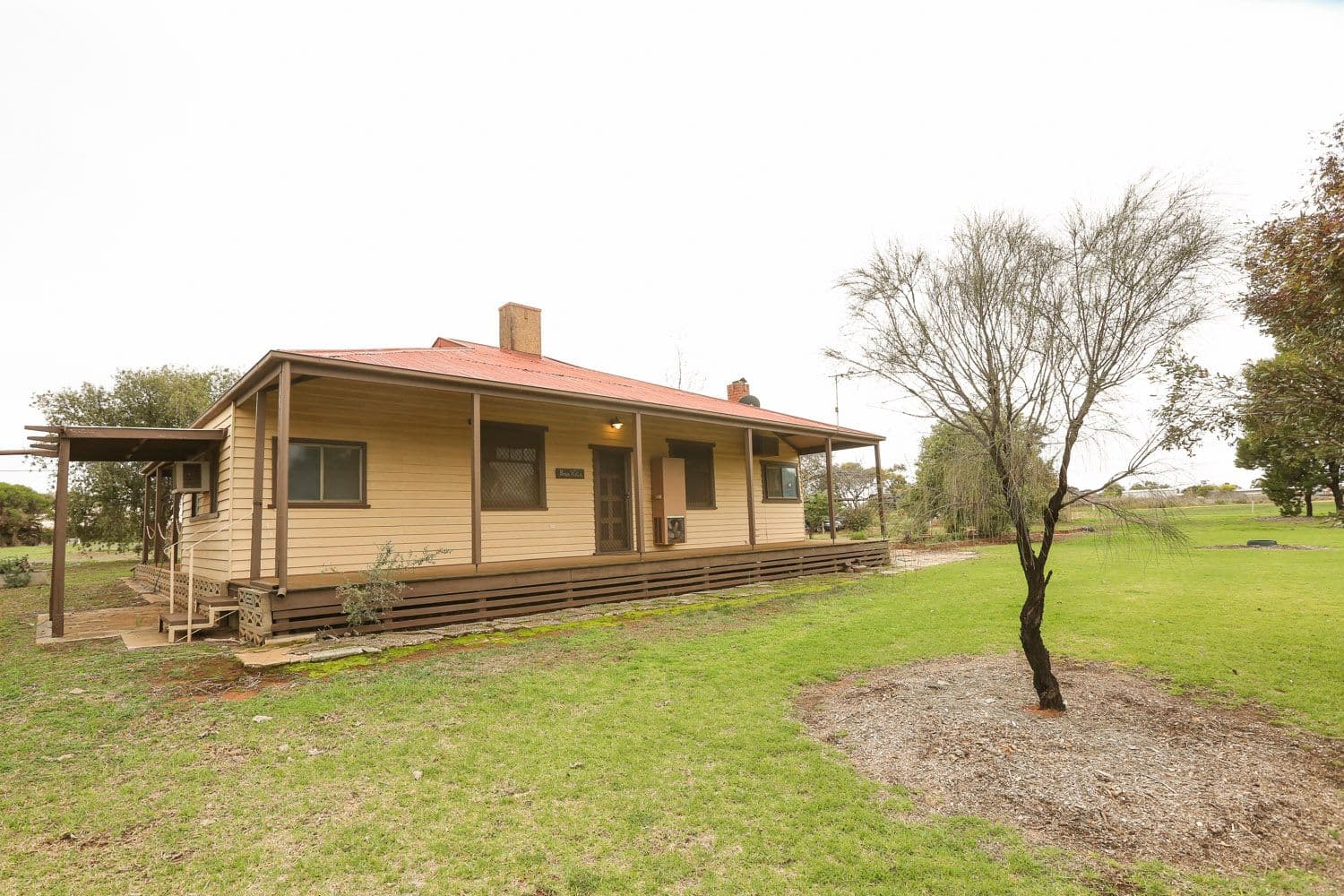 5 Nicholls Court, RED CLIFFS VIC 3496, Red Cliffs - Thumbnail 6