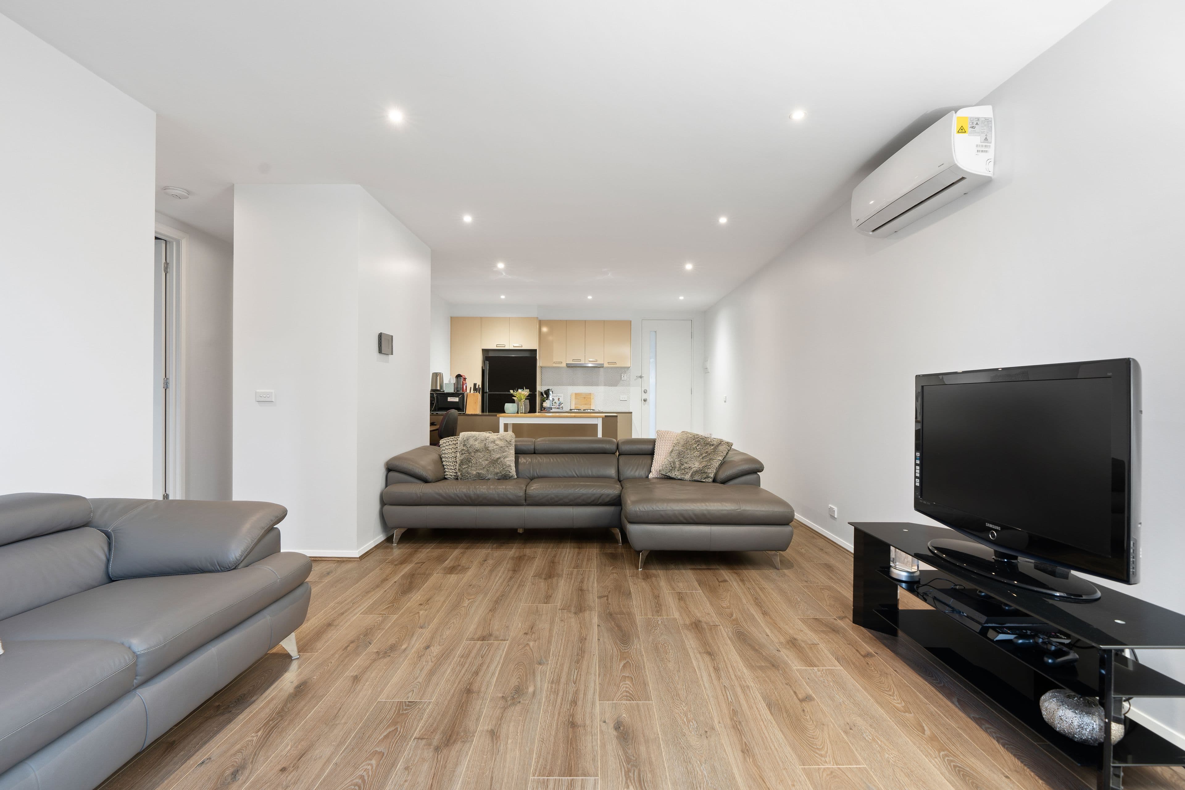 1 Vangelica Way, South Morang VIC 3752, South Morang - Thumbnail 3