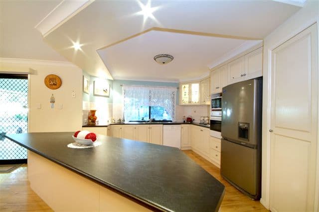 1 Leanne Court, HIGHFIELDS QLD 4352, Highfields - Thumbnail 2
