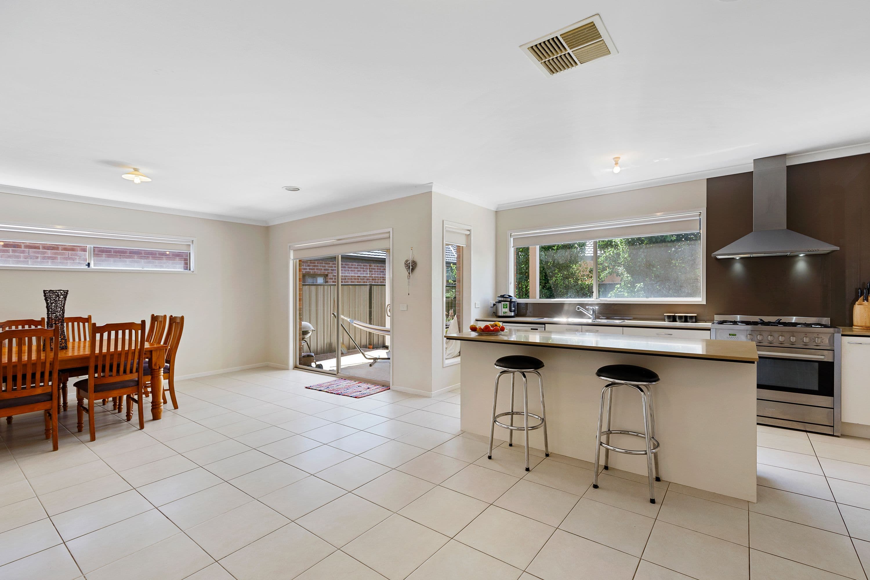 16 Darwin Way, Wollert VIC 3750, Wollert - Thumbnail 4