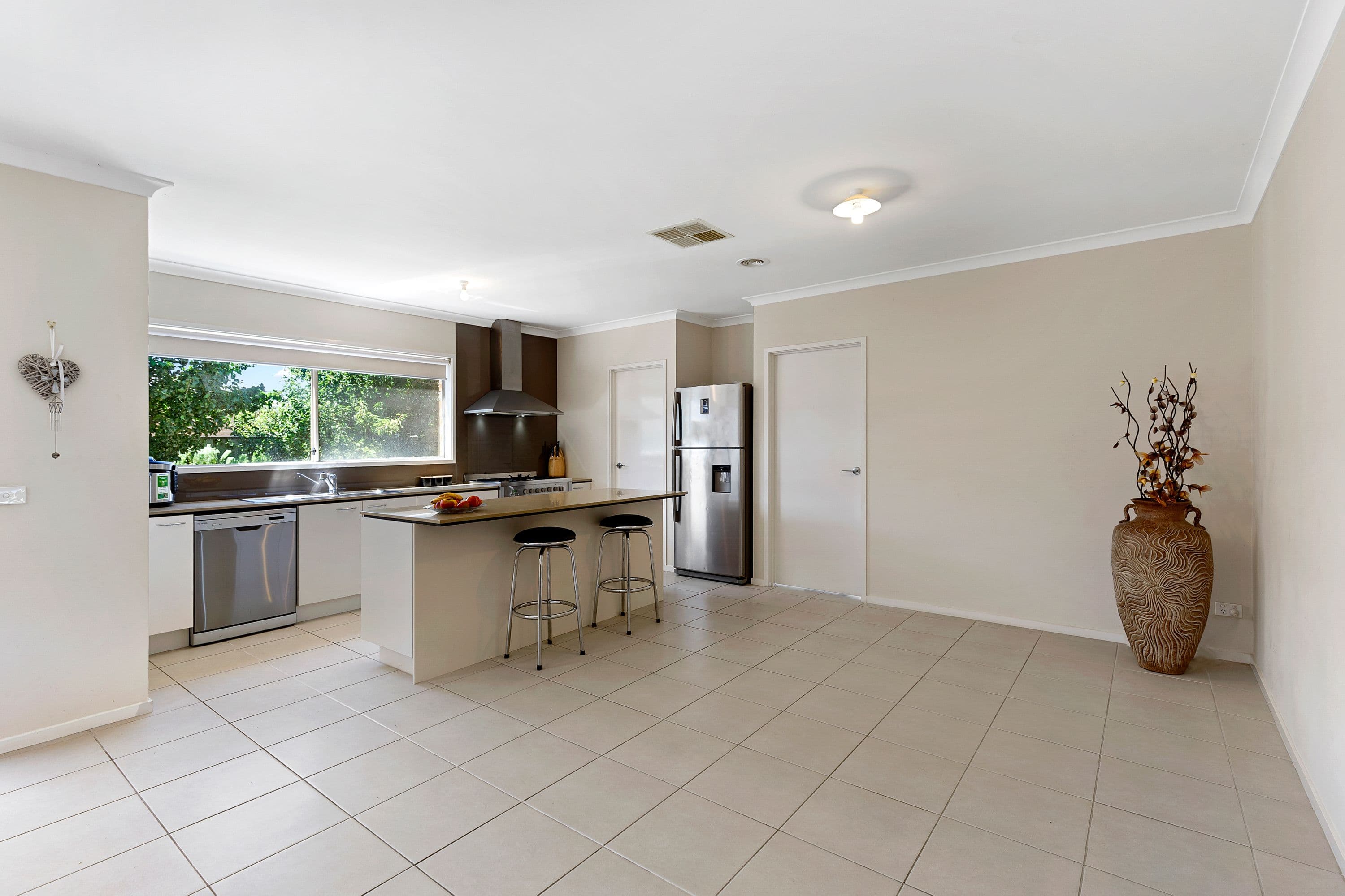 16 Darwin Way, Wollert VIC 3750, Wollert - Thumbnail 5