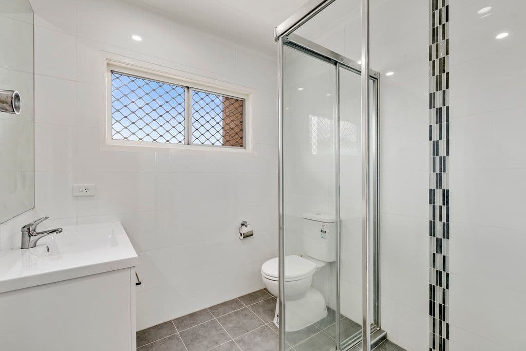 17 Nakina Street, Southport QLD 4215, Southport - Thumbnail 4
