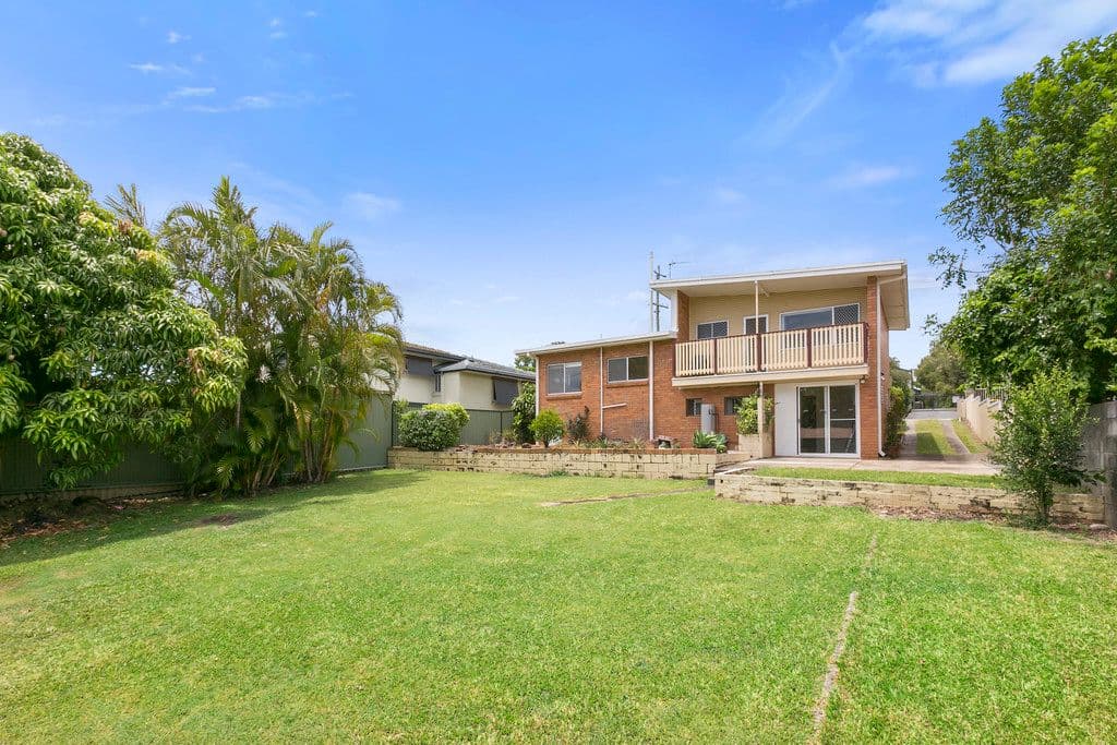 17 Nakina Street, Southport QLD 4215, Southport - Thumbnail 8