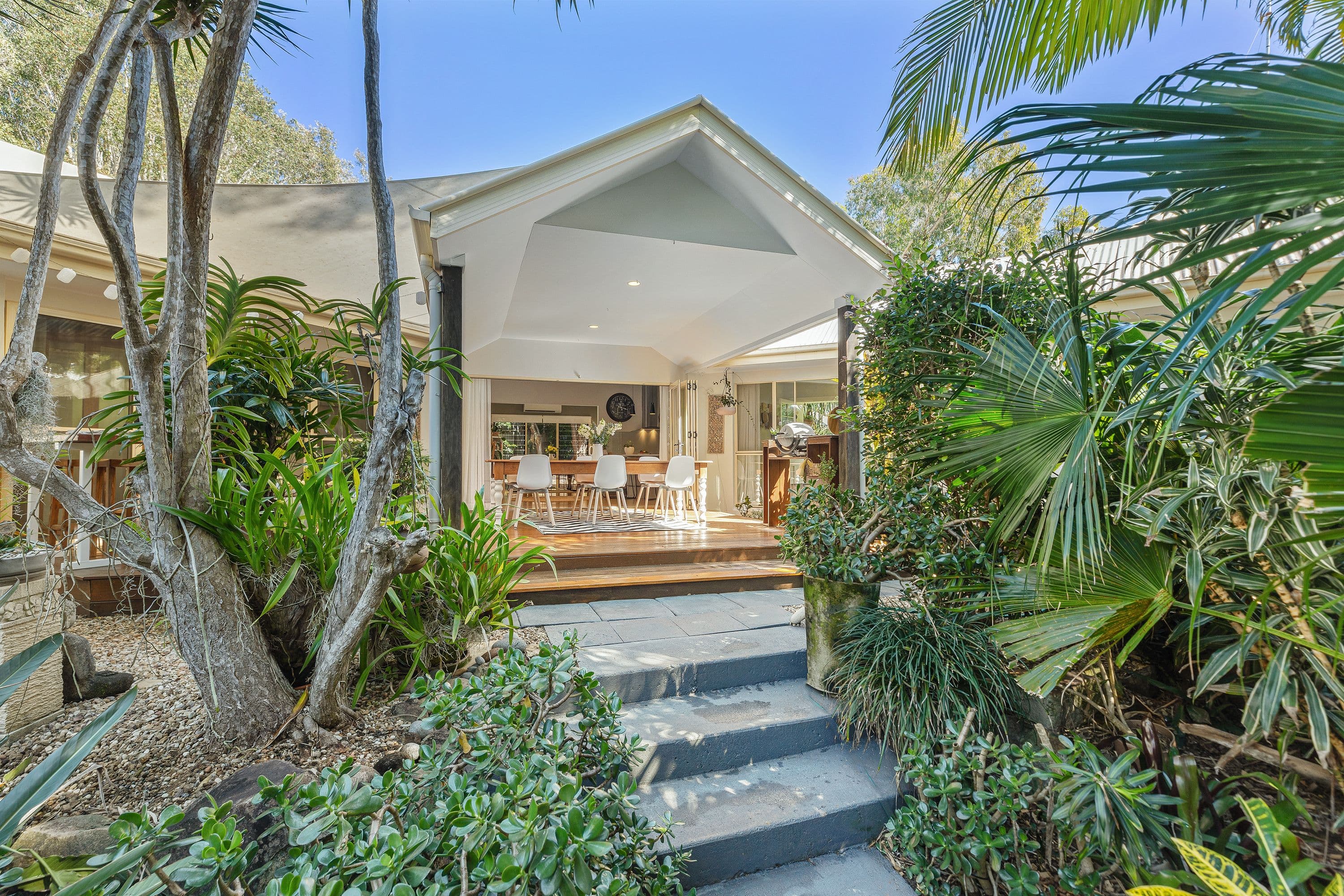 2 Captains Court, Sunrise Beach QLD 4567, Sunrise Beach - Thumbnail 2