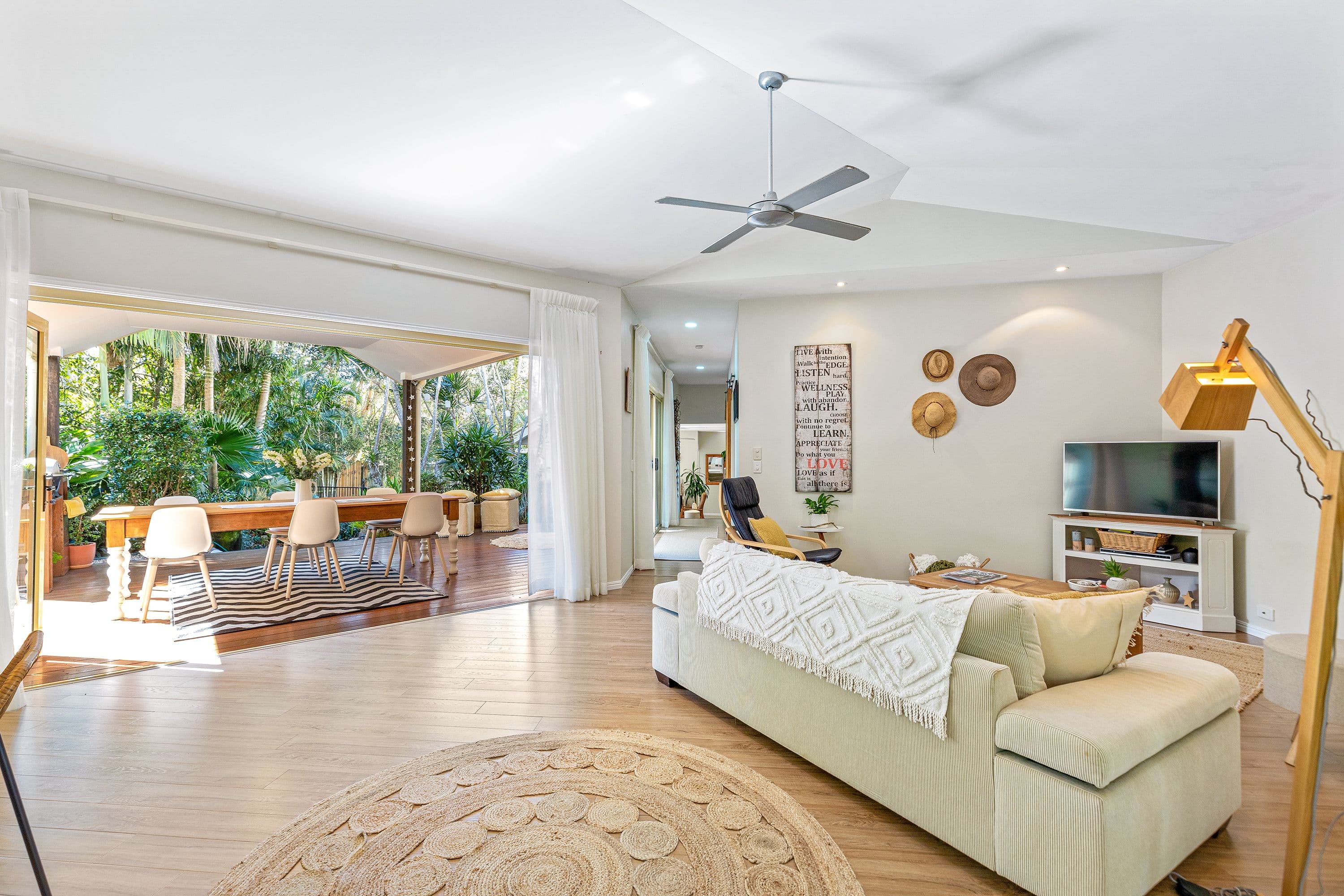 2 Captains Court, Sunrise Beach QLD 4567, Sunrise Beach - Thumbnail 4