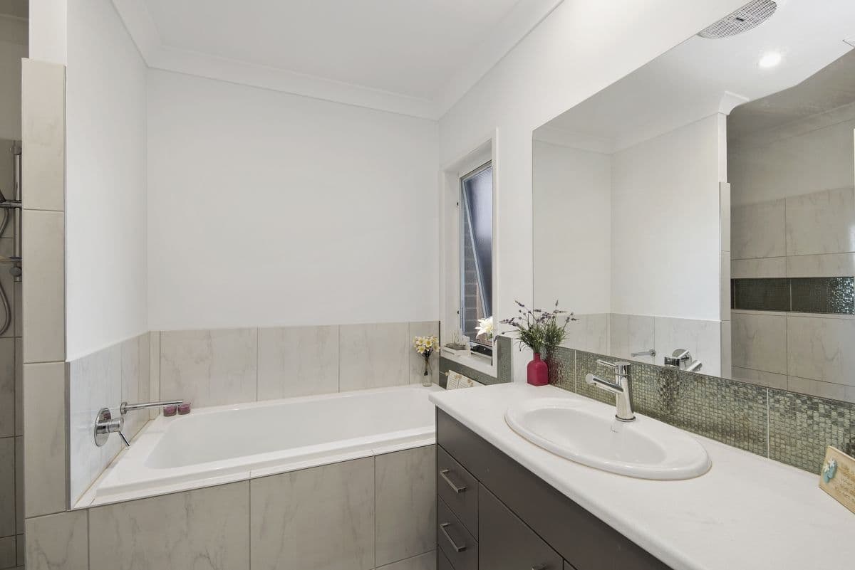 34 Dickson Crescent, North Lakes QLD 4509, North Lakes - Thumbnail 8
