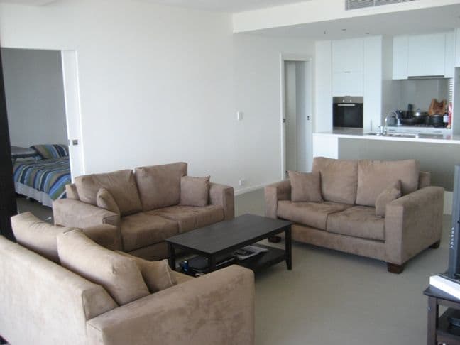 BROADBEACH QLD 4218, Broadbeach - Thumbnail 2