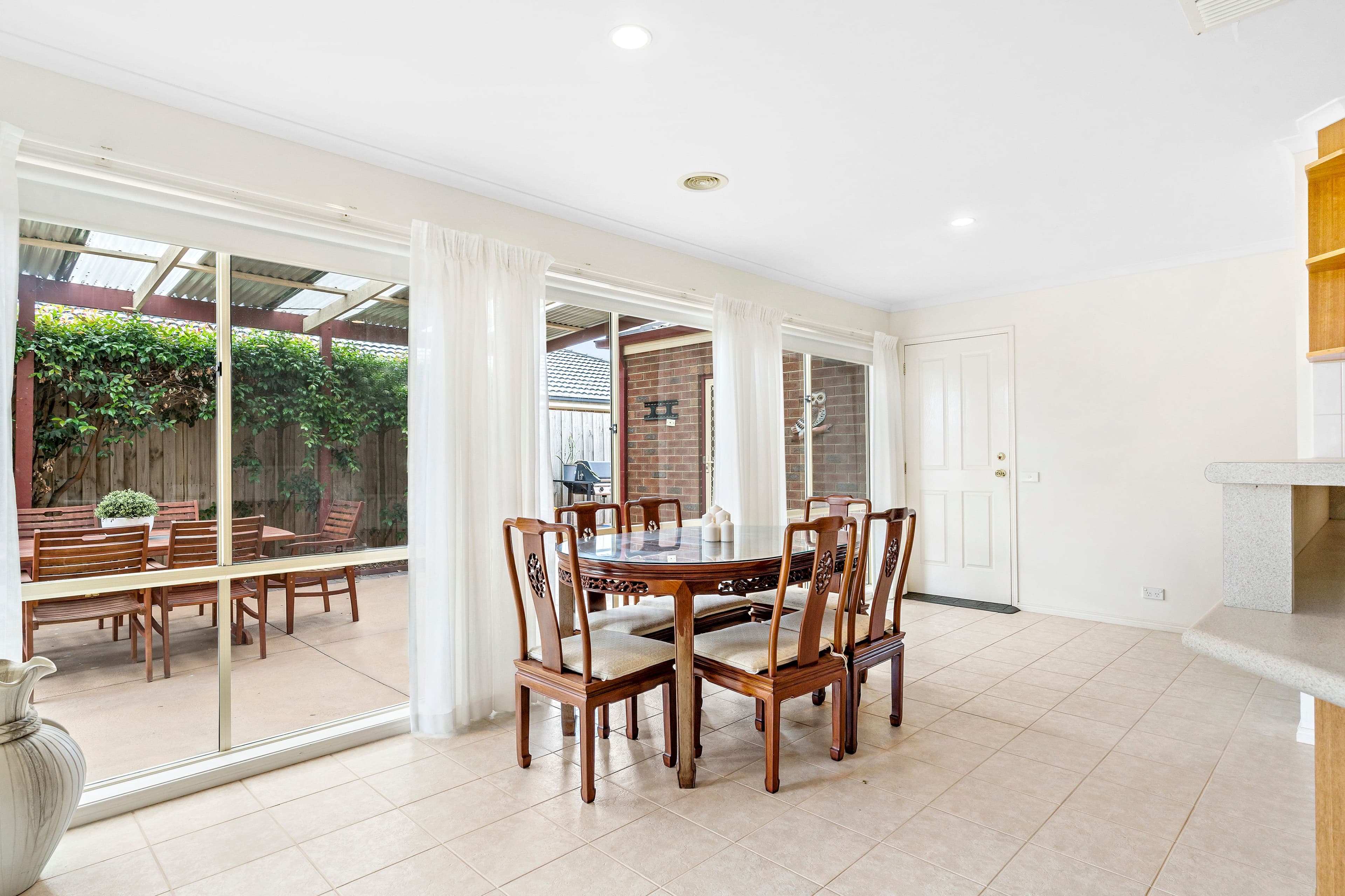 65 Cherryhills Drive, Cranbourne VIC 3977, Cranbourne - Thumbnail 8