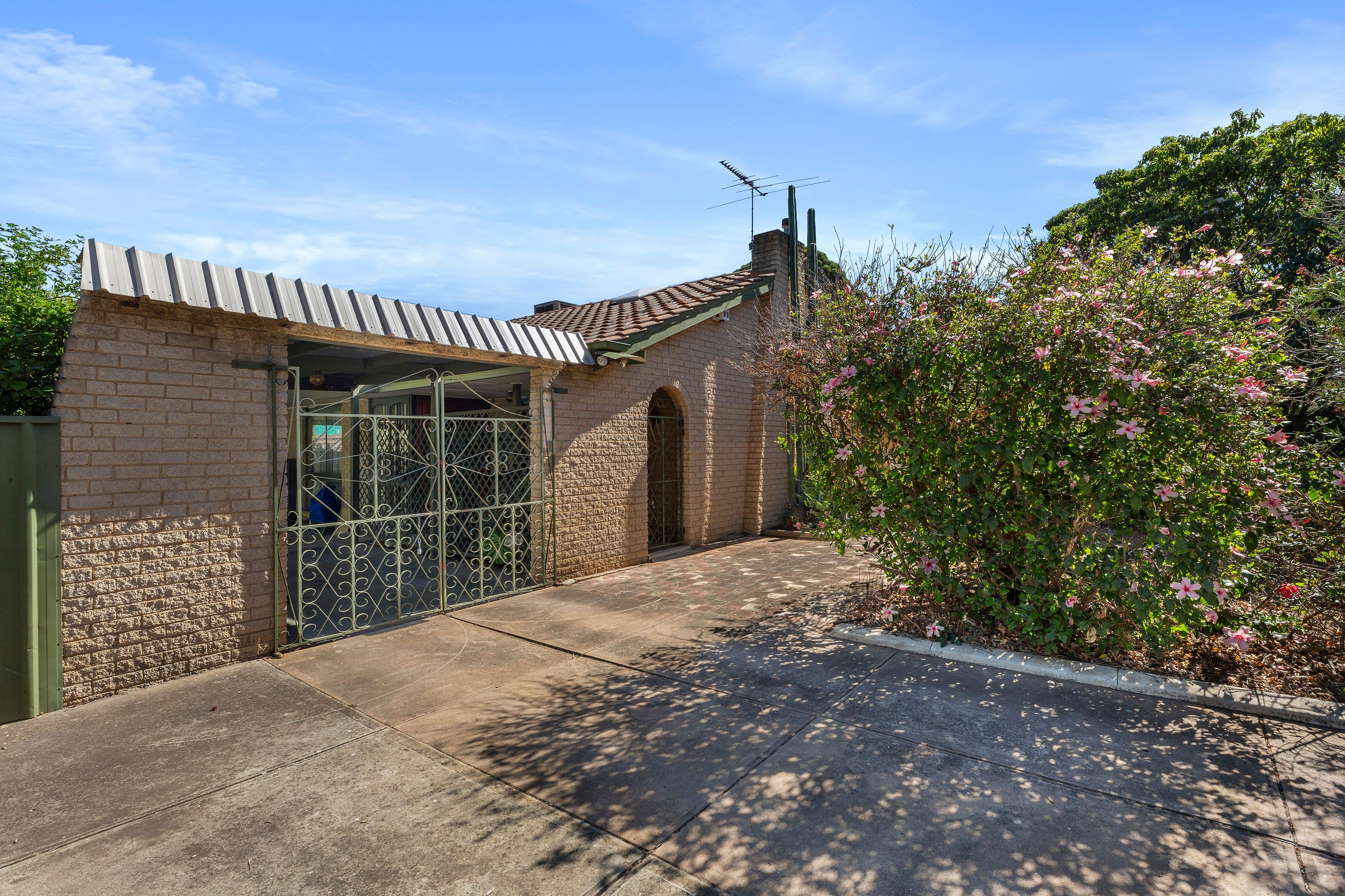 61 Collingbourne Drive, Elizabeth Vale SA 5112, Elizabeth Vale - Thumbnail 2