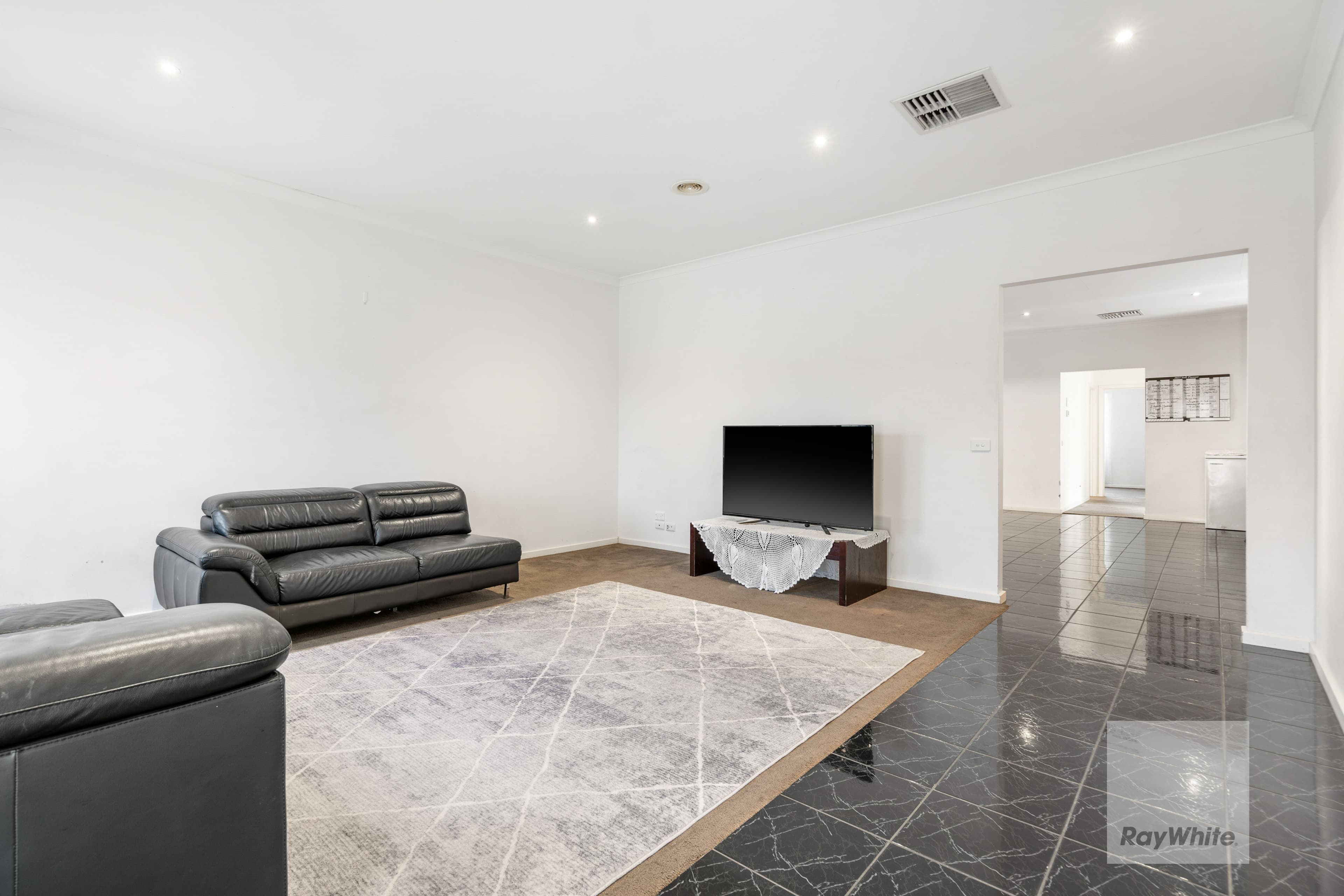 4 Dunbarrim Avenue, Cairnlea VIC 3023, Cairnlea - Thumbnail 5