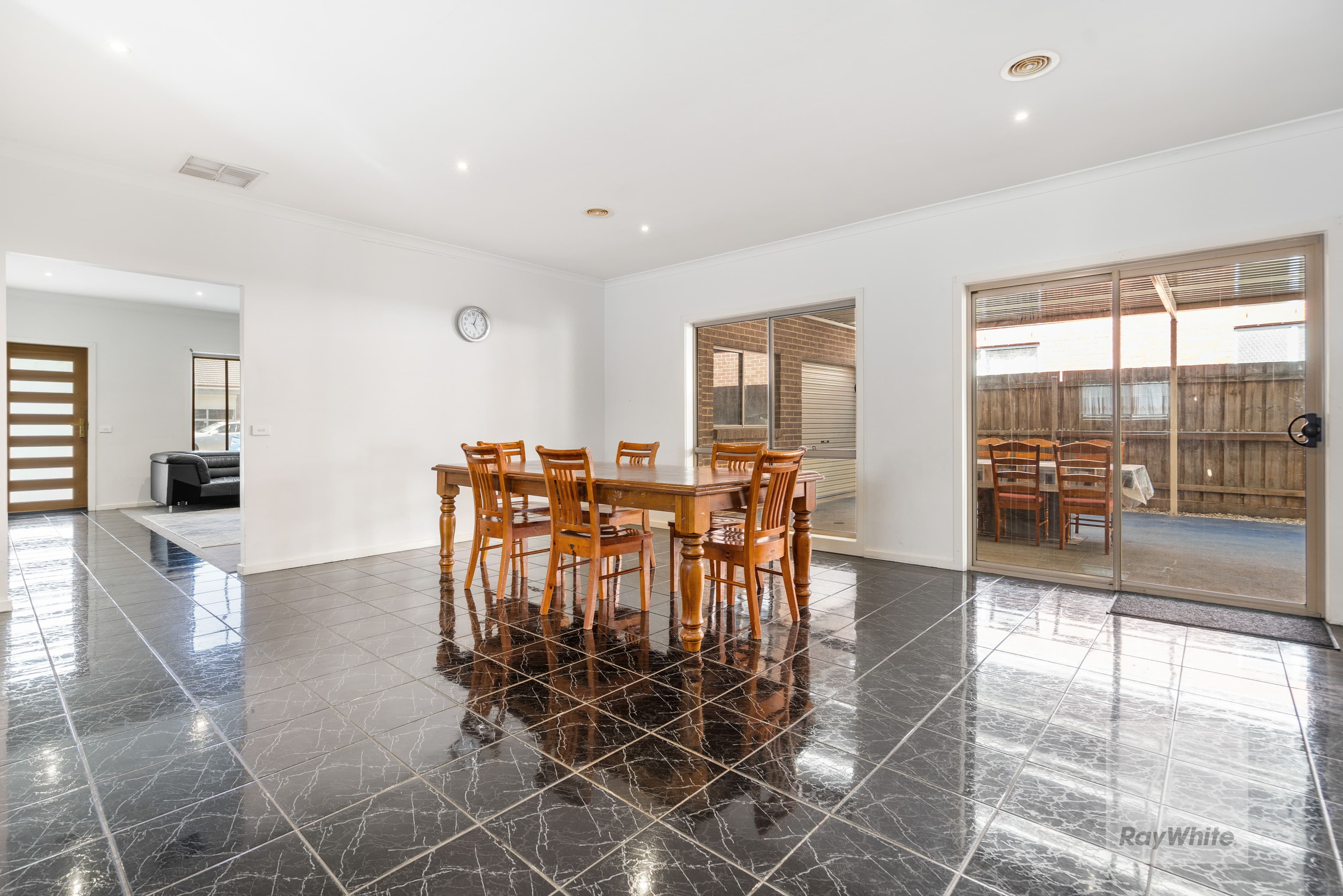 4 Dunbarrim Avenue, Cairnlea VIC 3023, Cairnlea - Thumbnail 7