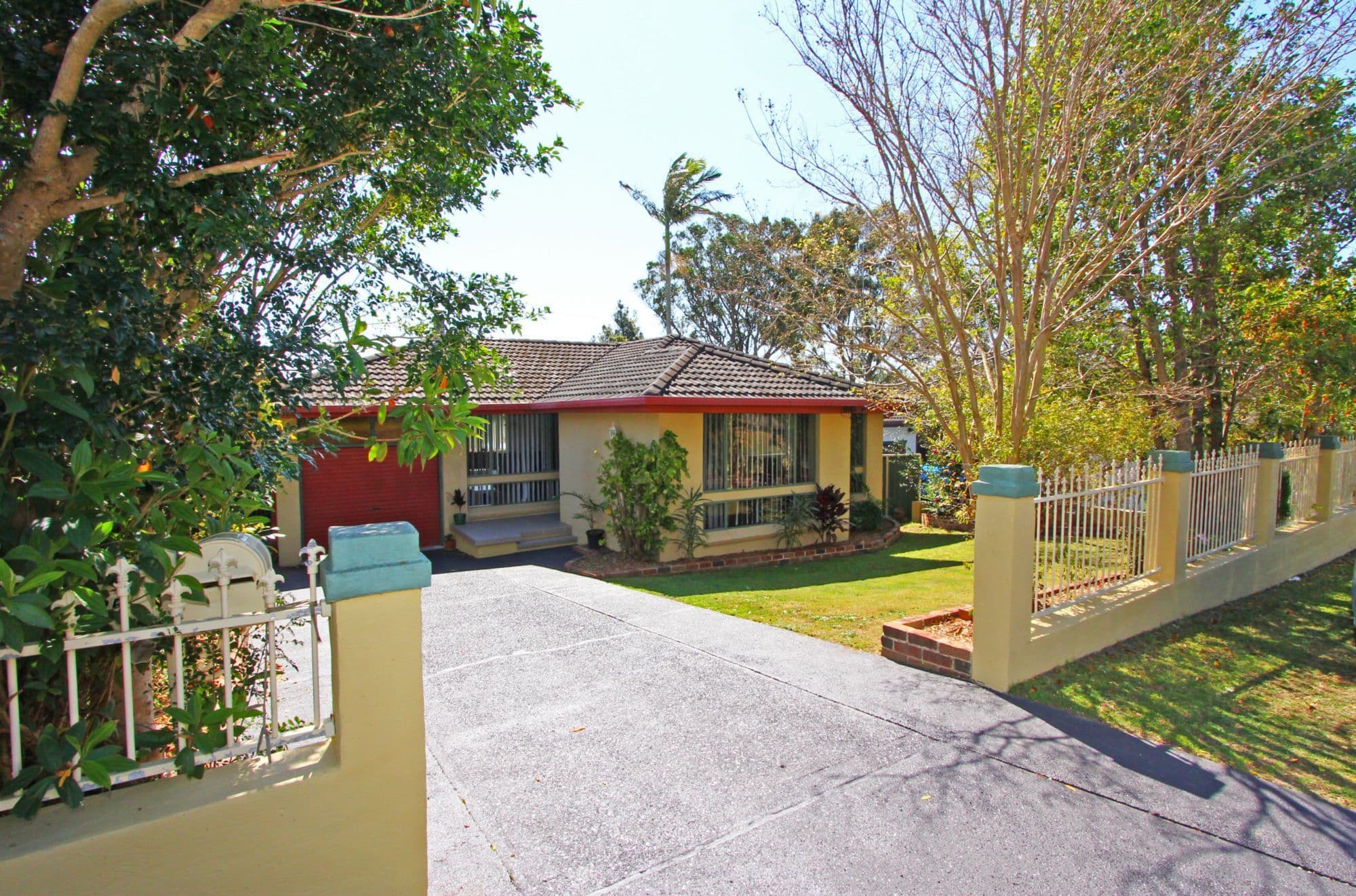 25 Mackay Drive, TUMBI UMBI NSW 2261, Tumbi Umbi - Thumbnail 2