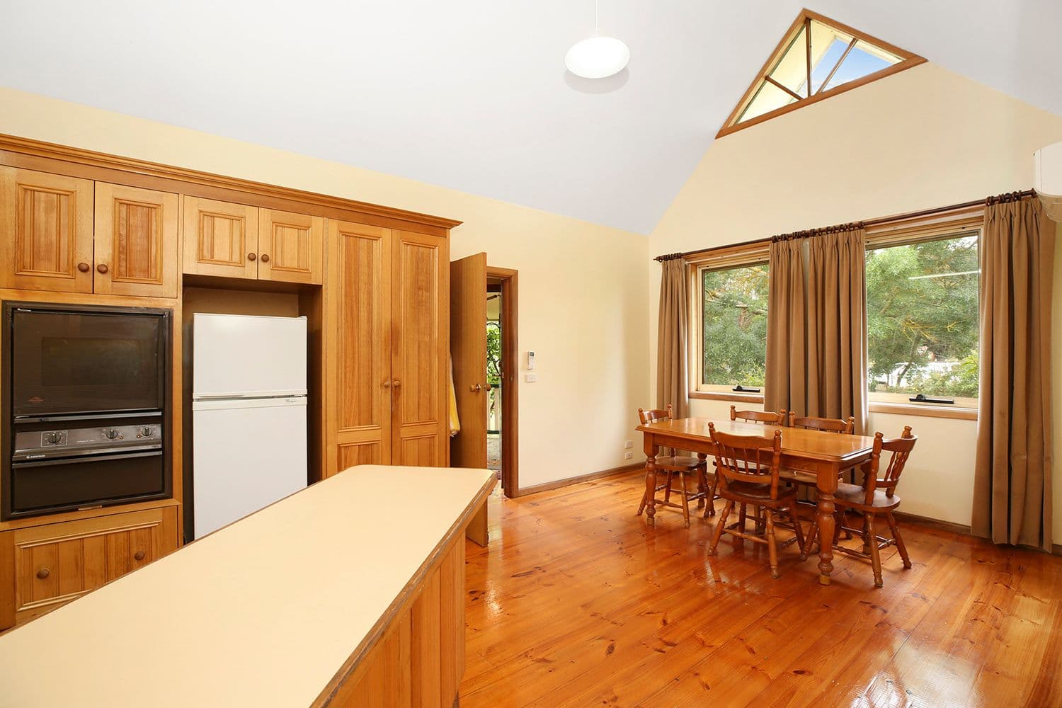 75 NEYLON Street, Cobden VIC 3266, Cobden - Thumbnail 4