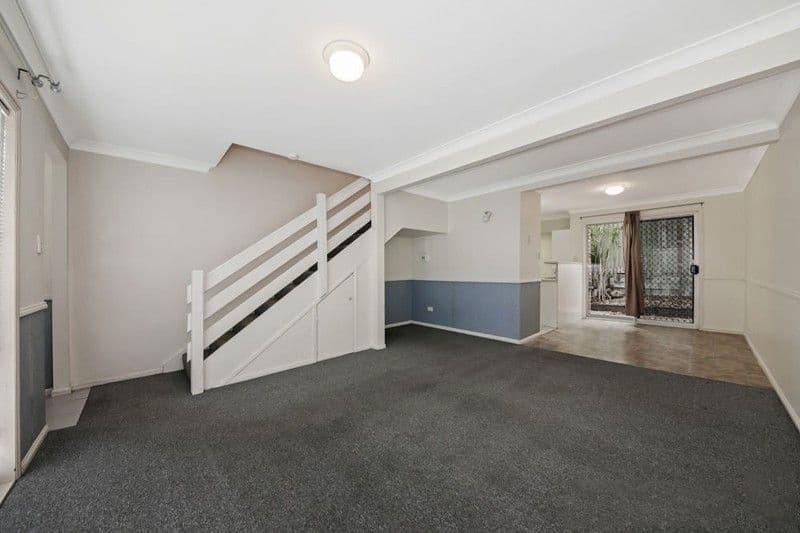 7 Smith Road, Woodridge QLD 4114, Woodridge - Thumbnail 2