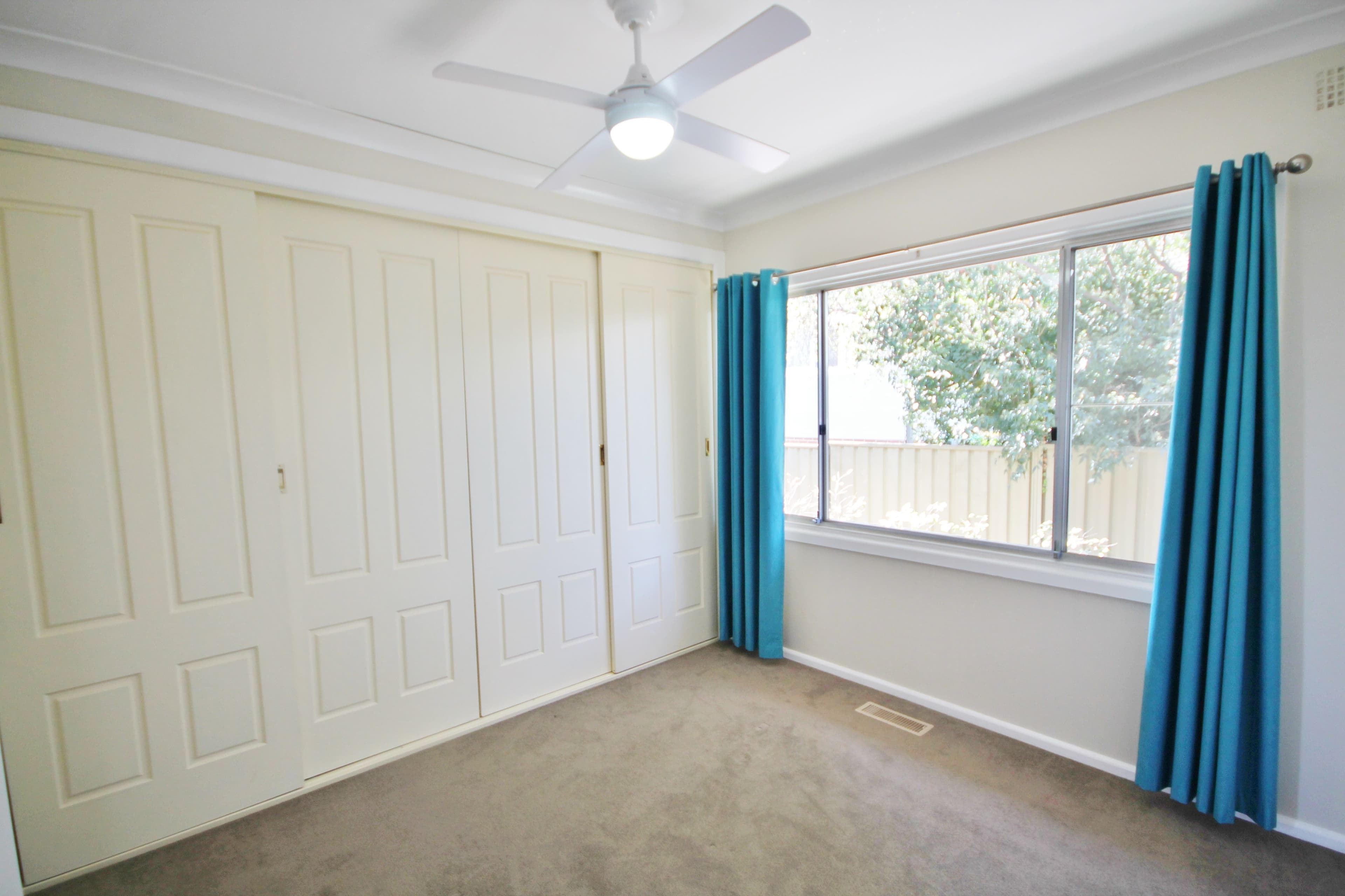 16 Karabah Avenue, Young - Thumbnail 7