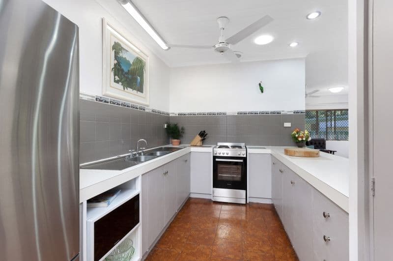 8 Caesar Close, Mooroobool QLD 4870, Mooroobool - Thumbnail 3