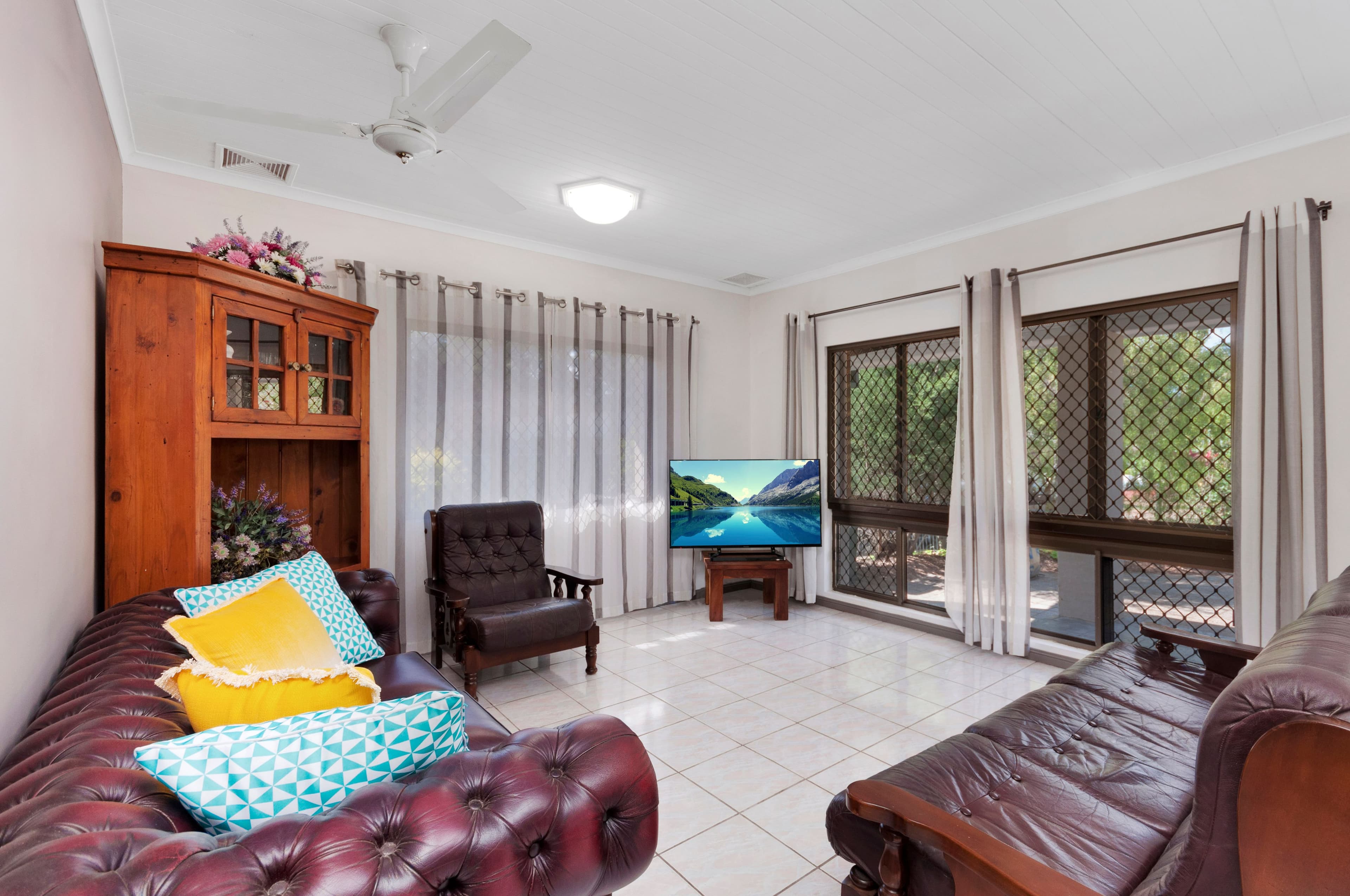 8 Caesar Close, Mooroobool QLD 4870, Mooroobool - Thumbnail 4