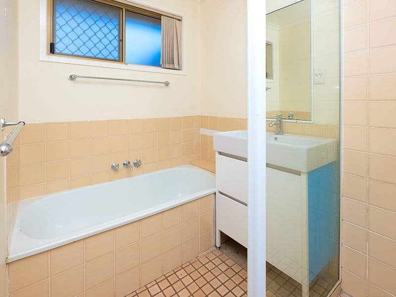5 Coyle Court, Browns Plains QLD 4118, Browns Plains - Thumbnail 2