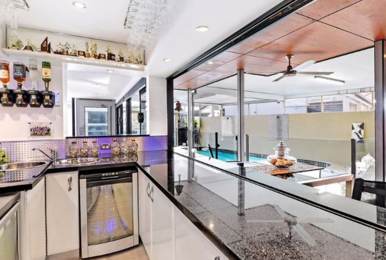 24 Daru Avenue, Runaway Bay QLD 4216, Runaway Bay - Thumbnail 7