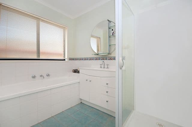 24 Toal Drive, WARRNAMBOOL VIC 3280, Warrnambool - Thumbnail 5