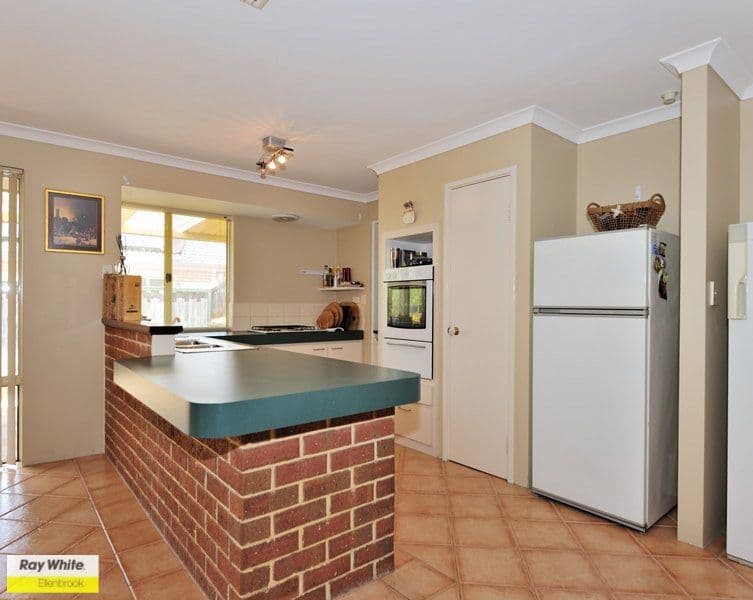 28 Pinea Turn, ELLENBROOK WA 6069, Ellenbrook - Thumbnail 4