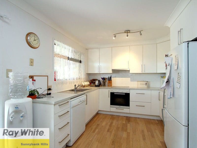 9 Holden Drive, SUNNYBANK HILLS QLD 4109, Sunnybank Hills - Thumbnail 4