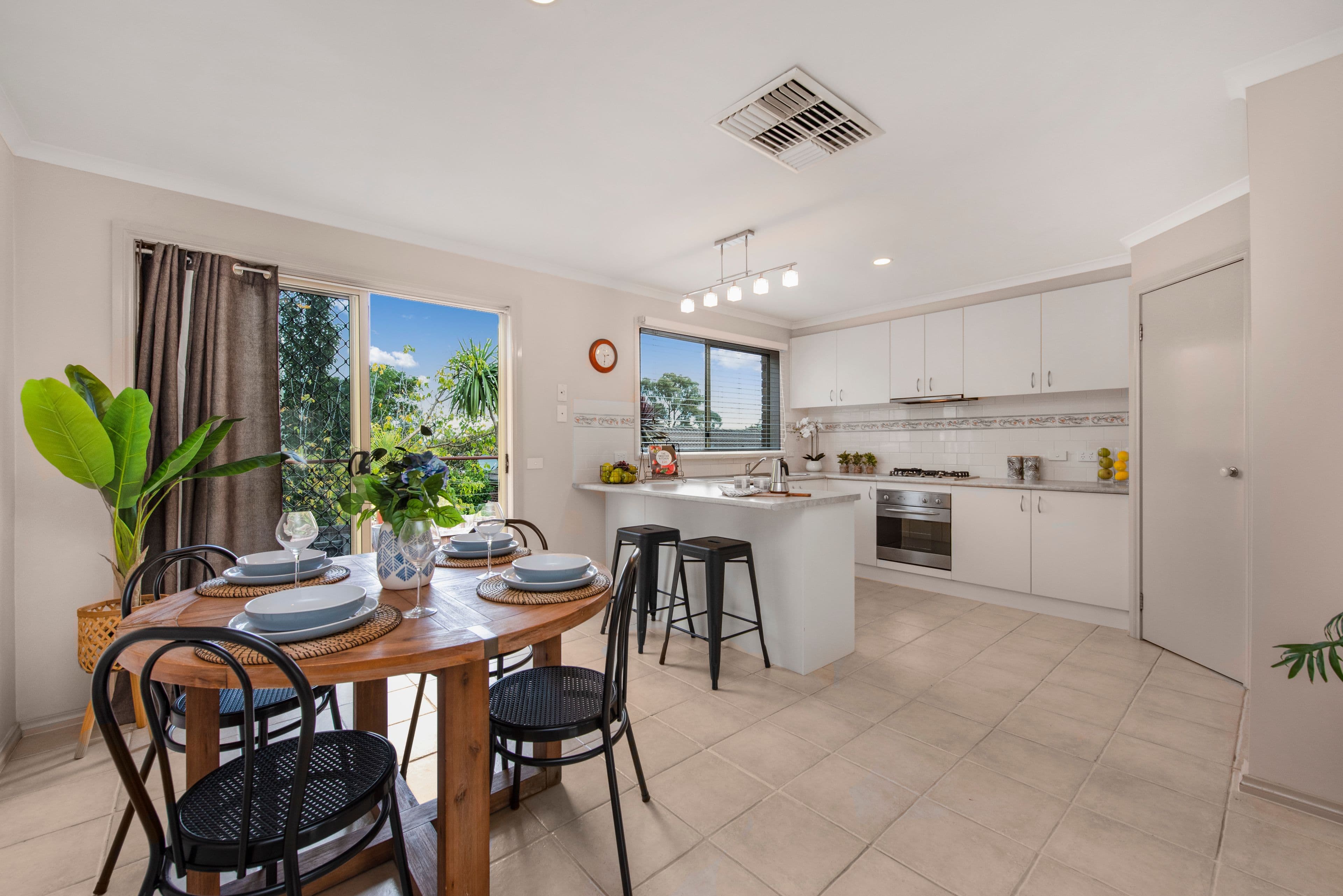 2B Clearview Court, Garfield VIC 3814, Garfield - Thumbnail 4